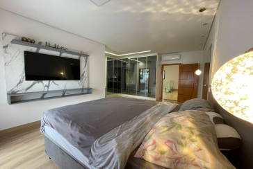 Lindo Sobrado à venda de Alto Padrão no Bairro do City Recanto Anastácio na Rua João Ferrero Versino,