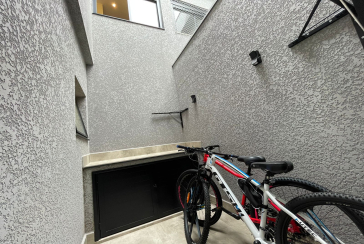 Lindo Sobrado à venda de Alto Padrão no Bairro do City Recanto Anastácio na Rua João Ferrero Versino,