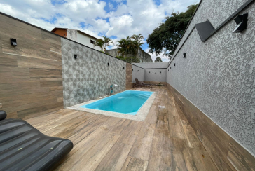 Lindo Sobrado à venda de Alto Padrão no Bairro do City Recanto Anastácio na Rua João Ferrero Versino,