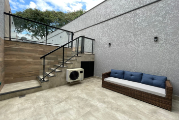 Lindo Sobrado à venda de Alto Padrão no Bairro do City Recanto Anastácio na Rua João Ferrero Versino,