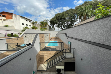 Lindo Sobrado à venda de Alto Padrão no Bairro do City Recanto Anastácio na Rua João Ferrero Versino,