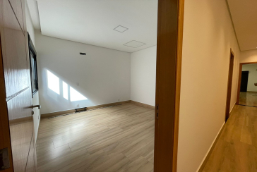 Lindo Sobrado à venda de Alto Padrão no Bairro do City Recanto Anastácio na Rua João Ferrero Versino,