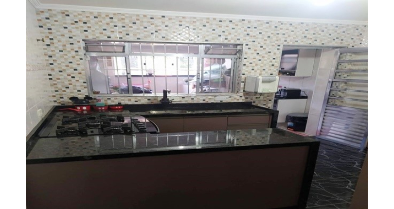 Sobrado à venda no Bairro da Vila Nova Parada na Rua Ângelo Gayoto