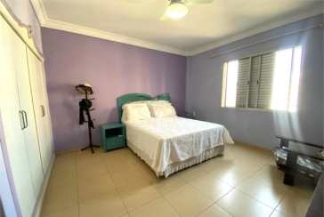 Apartamento à venda em São Vicente no Bairro de Itararé na Rua Onze de Junho 357