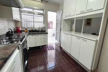 Bom Sobrado à venda no Bairro do Parque São Domingos na Rua Pedro Sernagiotti