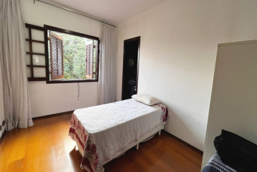 Bom Sobrado à venda no Bairro do Parque São Domingos na Rua Pedro Sernagiotti