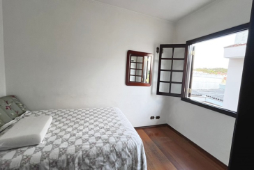 Bom Sobrado à venda no Bairro do Parque São Domingos na Rua Pedro Sernagiotti