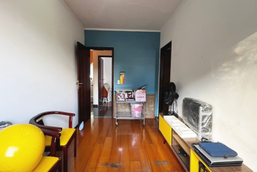 Bom Sobrado à venda no Bairro do Parque São Domingos na Rua Pedro Sernagiotti