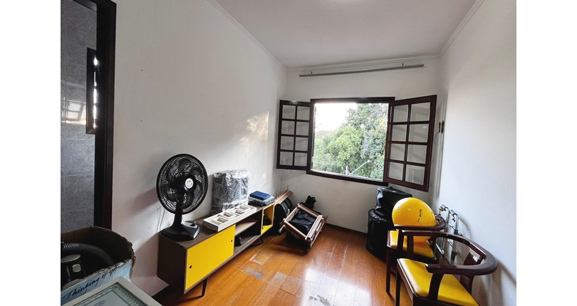 Bom Sobrado à venda no Bairro do Parque São Domingos na Rua Pedro Sernagiotti