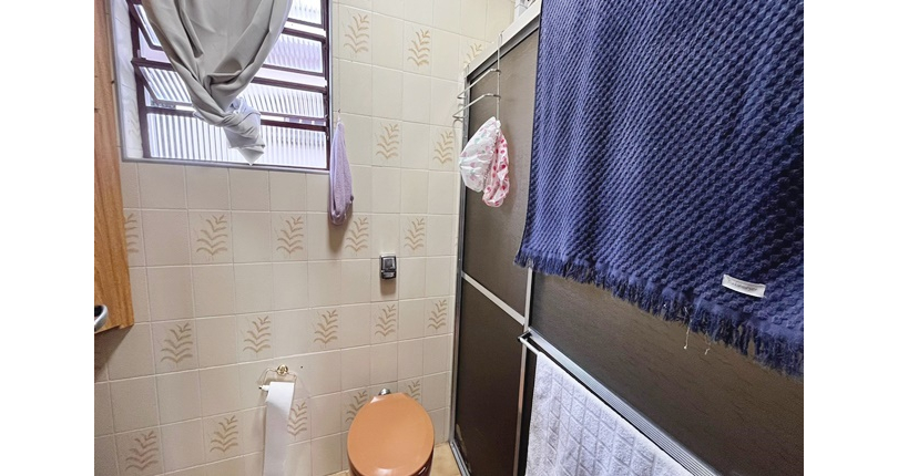 Bom Sobrado à venda no Bairro do Parque São Domingos na Rua Pedro Sernagiotti