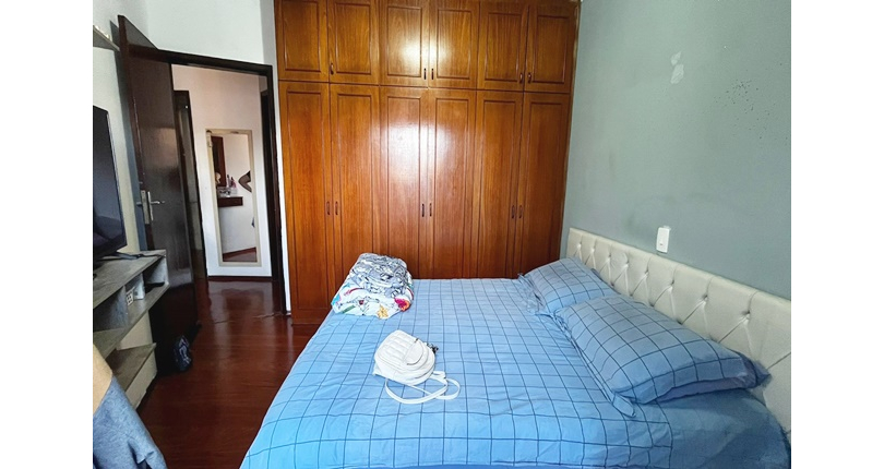 Bom Sobrado à venda no Bairro do Parque São Domingos na Rua Pedro Sernagiotti