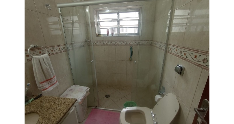 Bom Sobrado à venda no Bairro da Vila Jaguará na Rua Artur Orlando,