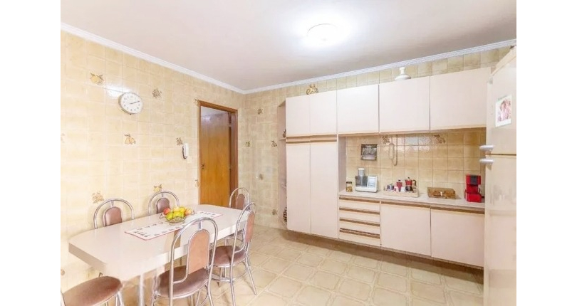 Casa à venda no Bairro da Vila Romana na Rua Vespasiano