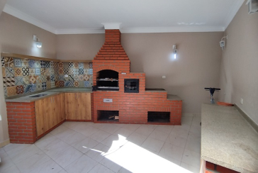 Belo Sobrado à venda no Bairro do Jardim Marisa na Rua José de Souza Ferreira