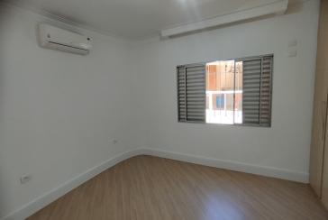 Belo Sobrado à venda no Bairro do Jardim Marisa na Rua José de Souza Ferreira