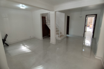 Belo Sobrado à venda no Bairro do Jardim Marisa na Rua José de Souza Ferreira