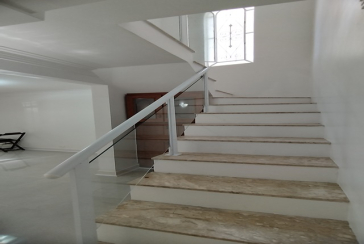 Belo Sobrado à venda no Bairro do Jardim Marisa na Rua José de Souza Ferreira