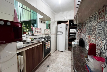 Belo Sobrado à venda no Bairro da Vila Boaçava na Rua Ribeirão Vermelho,