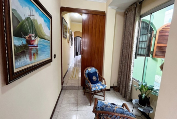 Belo Sobrado à venda no Bairro da Vila Boaçava na Rua Ribeirão Vermelho,