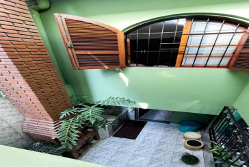 Belo Sobrado à venda no Bairro da Vila Boaçava na Rua Ribeirão Vermelho,