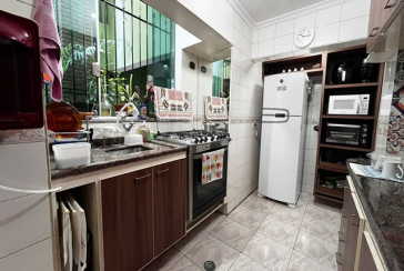 Belo Sobrado à venda no Bairro da Vila Boaçava na Rua Ribeirão Vermelho,