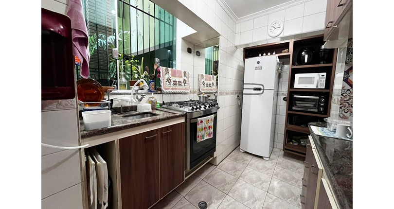 Belo Sobrado à venda no Bairro da Vila Boaçava na Rua Ribeirão Vermelho,