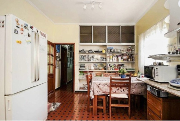 Casa Térrea à venda no Bairro do Parque São Domingos na Avenida General Charles de Gaulle