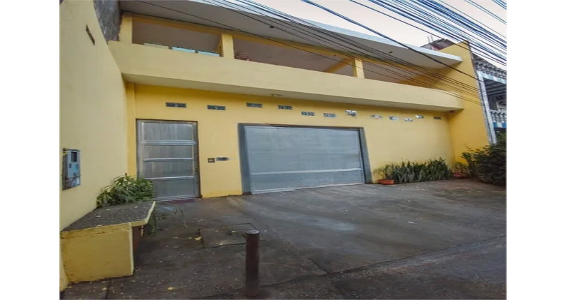 Casa à venda no Bairro da Vila Chica Luisa na Rua Antônio Cardoso Nogueira