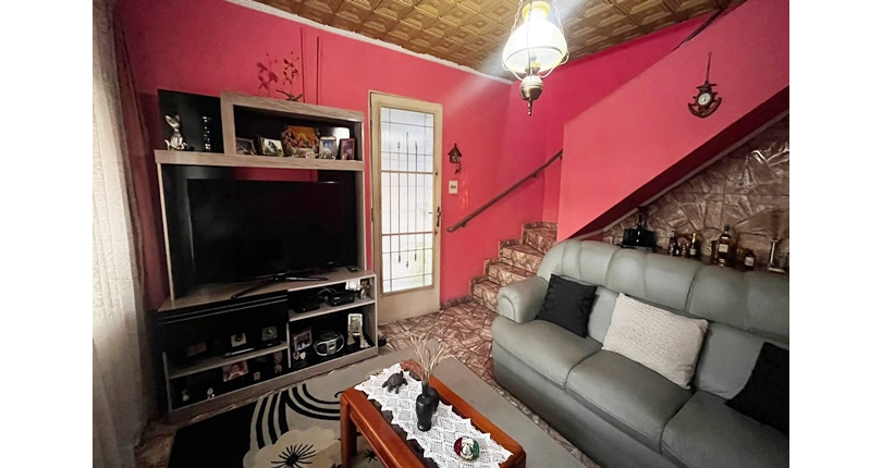 Sobrado à venda no Bairro da Vila Pirituba na Rua Soares de Meireles,