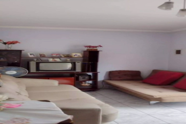 Sobrado à venda no Bairro do Conjunto Habitacional Turística na Rua Duse Naccarati 