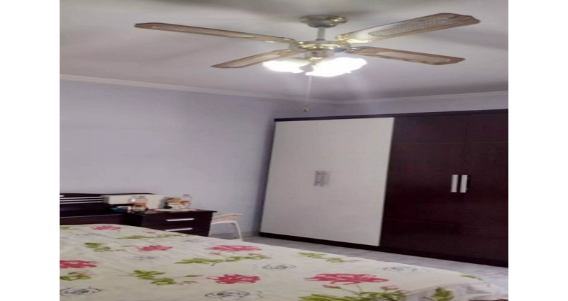 Sobrado à venda no Bairro do Conjunto Habitacional Turística na Rua Duse Naccarati 