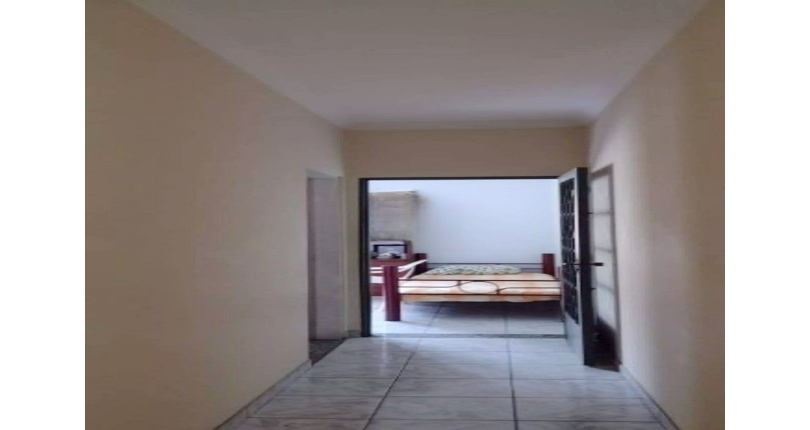 Sobrado à venda no Bairro do Conjunto Habitacional Turística na Rua Duse Naccarati