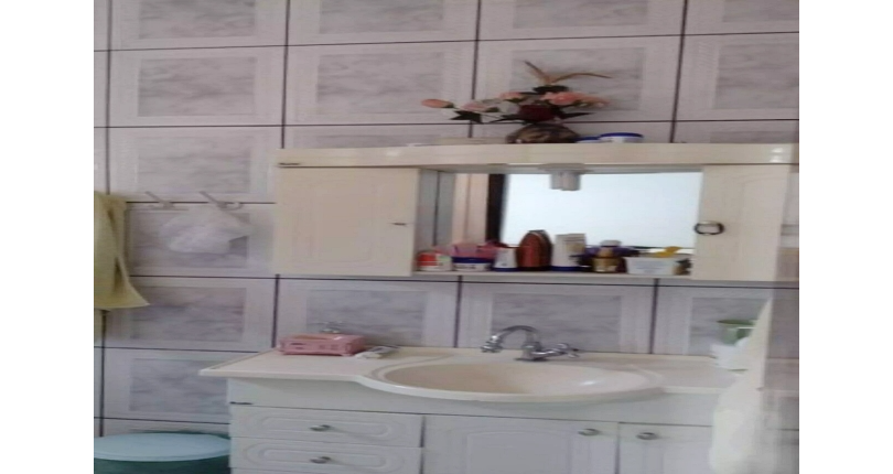 Sobrado à venda no Bairro do Conjunto Habitacional Turística na Rua Duse Naccarati 