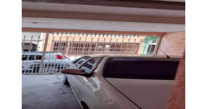 Sobrado à venda no Bairro do Conjunto Habitacional Turística na Rua Duse Naccarati 