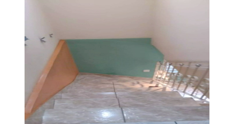 Sobrado à venda no Bairro do Conjunto Habitacional Turística na Rua Duse Naccarati 