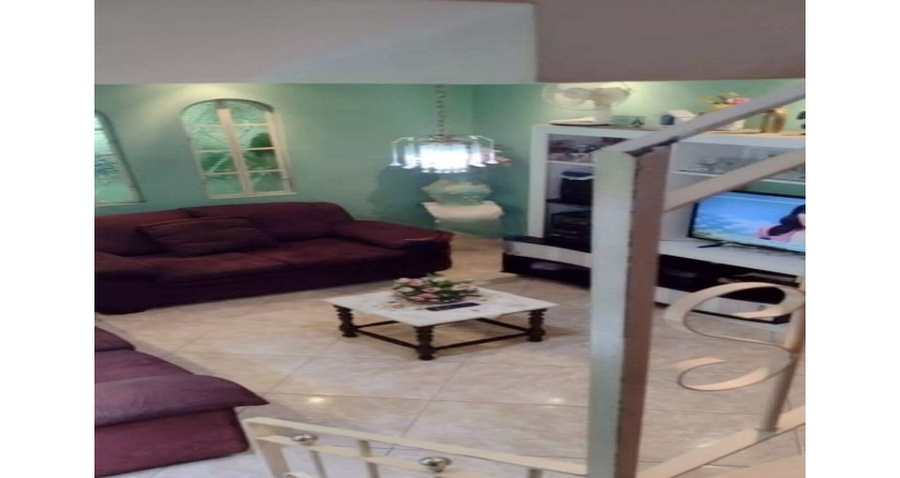 Sobrado à venda no Bairro do Conjunto Habitacional Turística na Rua Duse Naccarati