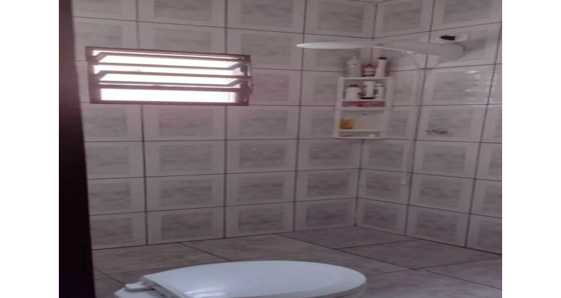 Sobrado à venda no Bairro do Conjunto Habitacional Turística na Rua Duse Naccarati 