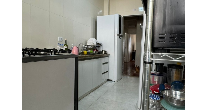 Apartamento à venda no Bairro da Lapa na Rua Faustolo 1861