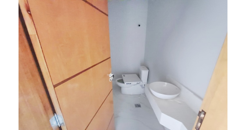 Sobrado novo à Venda no Bairro do Parque Maria Domitila na Rua José Teodoro Vieira,