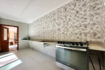 Lindo Sobrado à venda no Bairro do City América na Avenida Cardeal Motta,