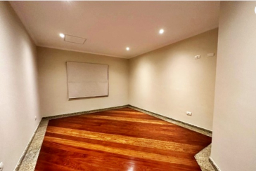 Lindo Sobrado à venda no Bairro do City América na Avenida Cardeal Motta,