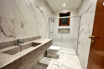 Lindo Sobrado à venda no Bairro do City América na Avenida Cardeal Motta,