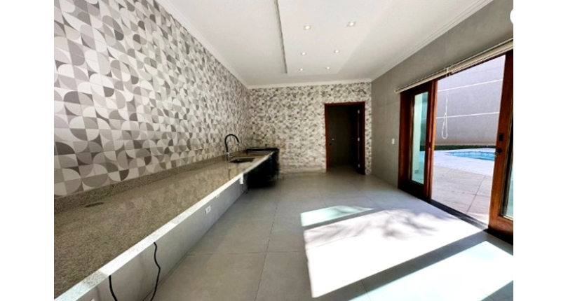 Lindo Sobrado à venda no Bairro do City América na Avenida Cardeal Motta,