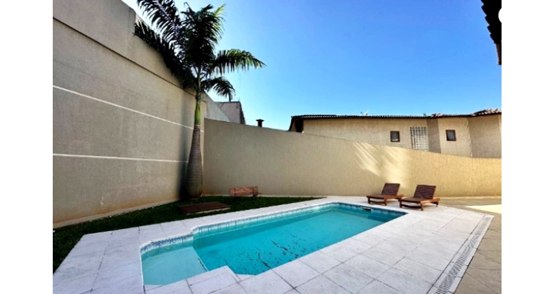 Lindo Sobrado à venda no Bairro do City América na Avenida Cardeal Motta,