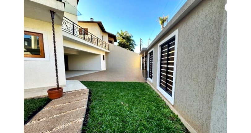 Lindo Sobrado à venda no Bairro do City América na Avenida Cardeal Motta,