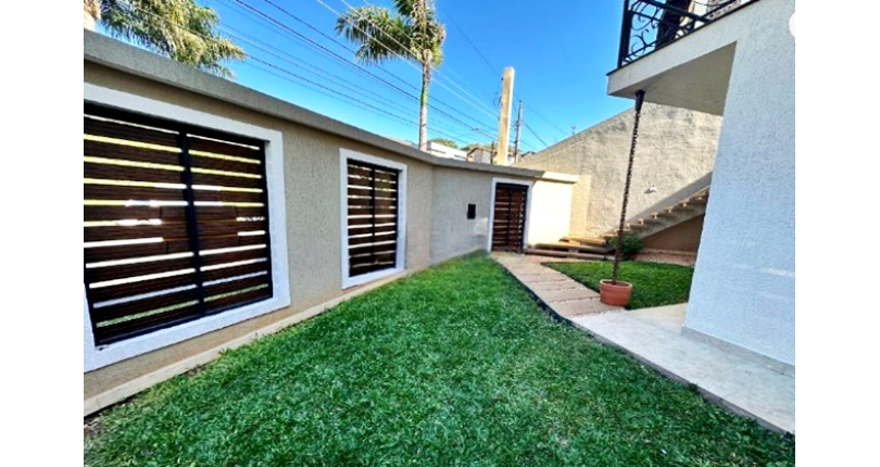 Lindo Sobrado à venda no Bairro do City América na Avenida Cardeal Motta,