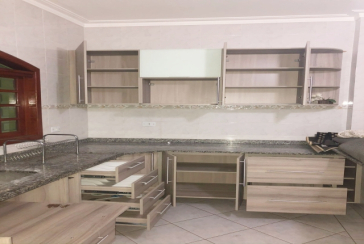  Sobrado à venda no Bairro do Conjunto Habitacional Turística na Rua Perry Salles,