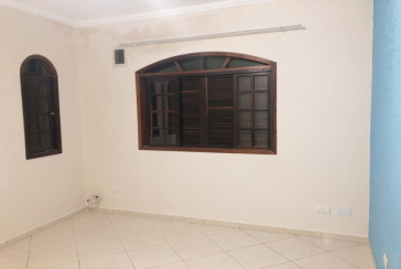  Sobrado à venda no Bairro do Conjunto Habitacional Turística na Rua Perry Salles,