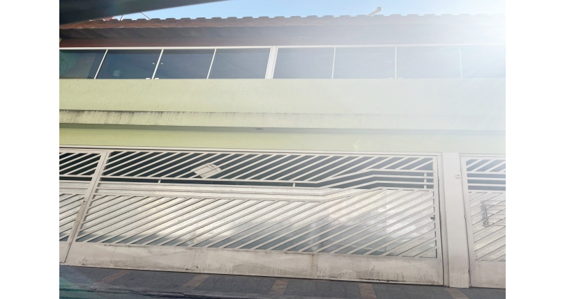  Sobrado à venda no Bairro do Conjunto Habitacional Turística na Rua Perry Salles,