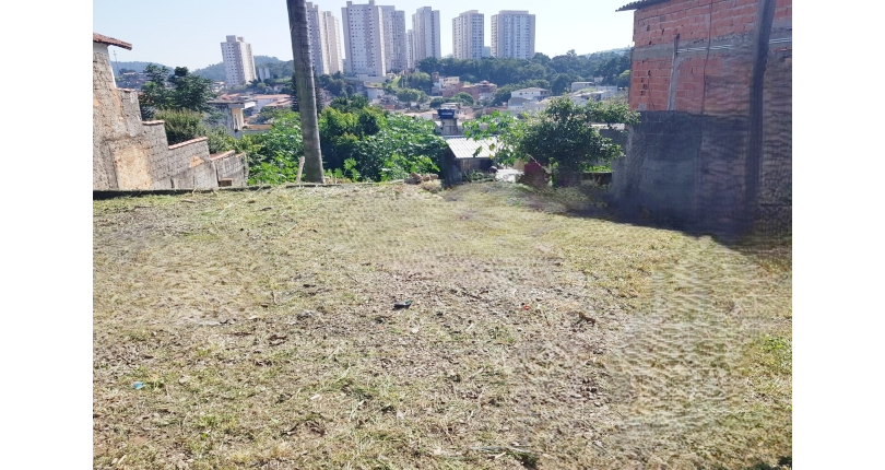 Terreno à venda no Bairro da Vila Pirituba na Rua Padre João de Almeida